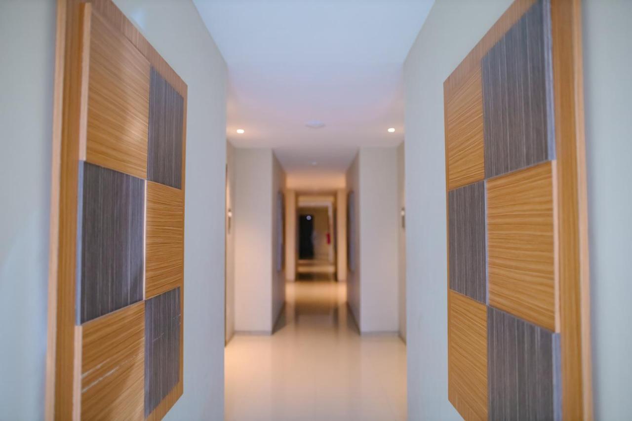 Biz Hotel City Center Ambon Exteriör bild