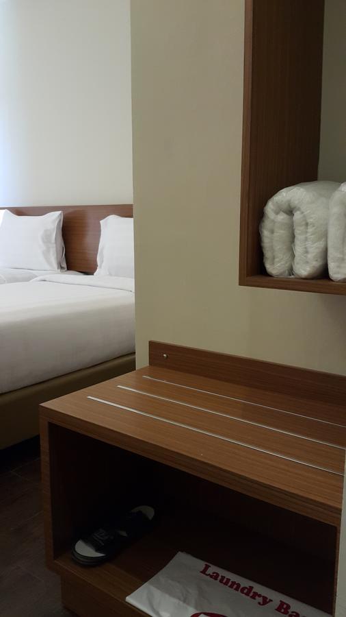 Biz Hotel City Center Ambon Exteriör bild