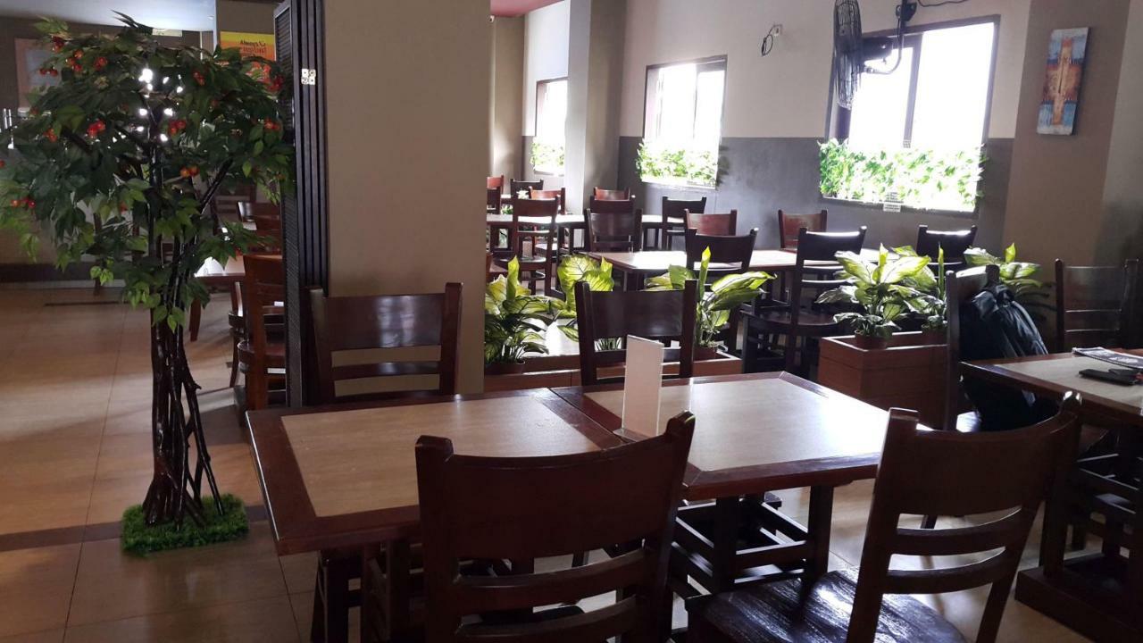 Biz Hotel City Center Ambon Exteriör bild