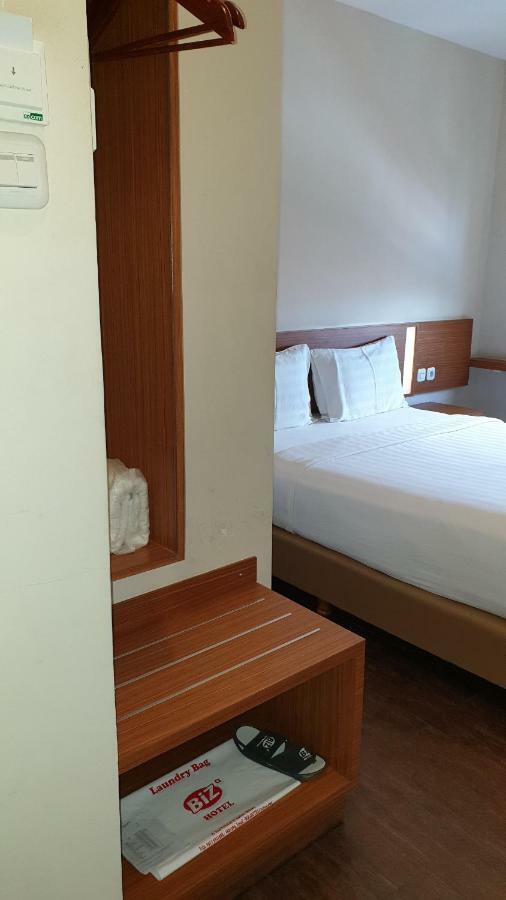 Biz Hotel City Center Ambon Exteriör bild