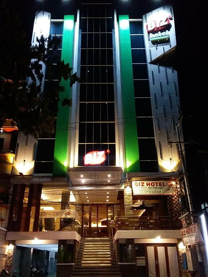Biz Hotel City Center Ambon Exteriör bild