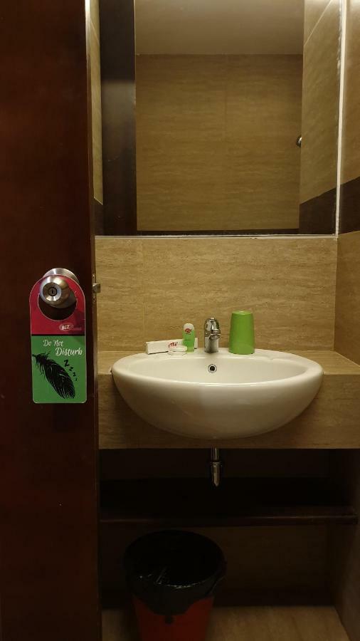 Biz Hotel City Center Ambon Exteriör bild